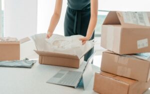 Will movers move dressers with clothes in them?