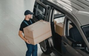 How to choose a reliable man with a van near you
