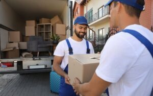 How to choose a reliable man with a van near you