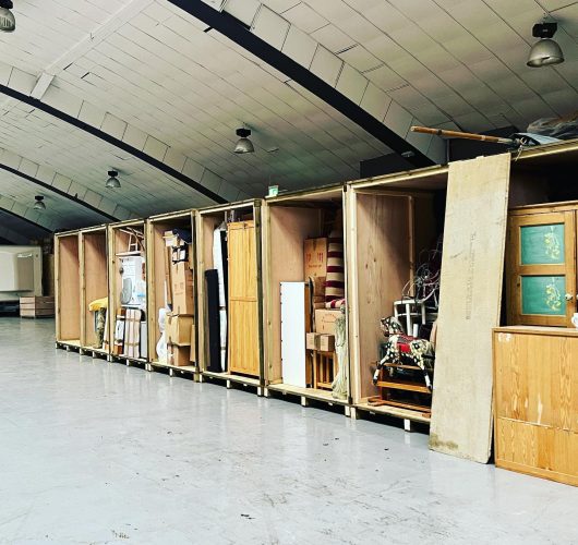 Storage boxes in storage unit
